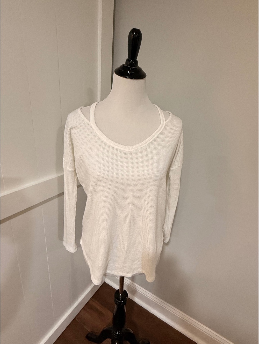 Cherish Women's White Long Sleeve Thermal Knit T-Shirt Size S